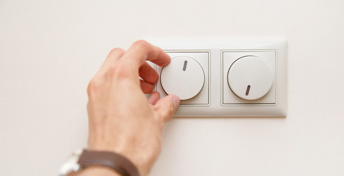 Qué es un dimmer y para qué sirve regular la luz