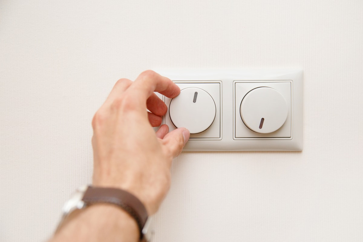 Qué es un dimmer y para qué sirve regular la luz
