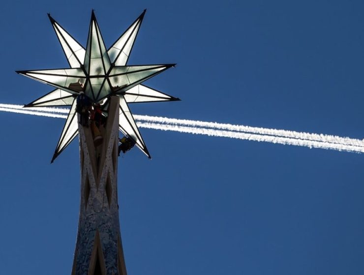 estrella sagrada familia